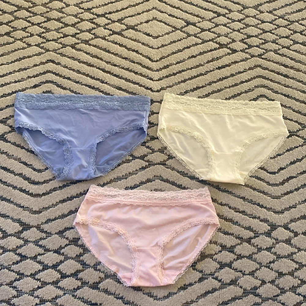 Jessica Simpson Set of 3 Size Small Bottoms